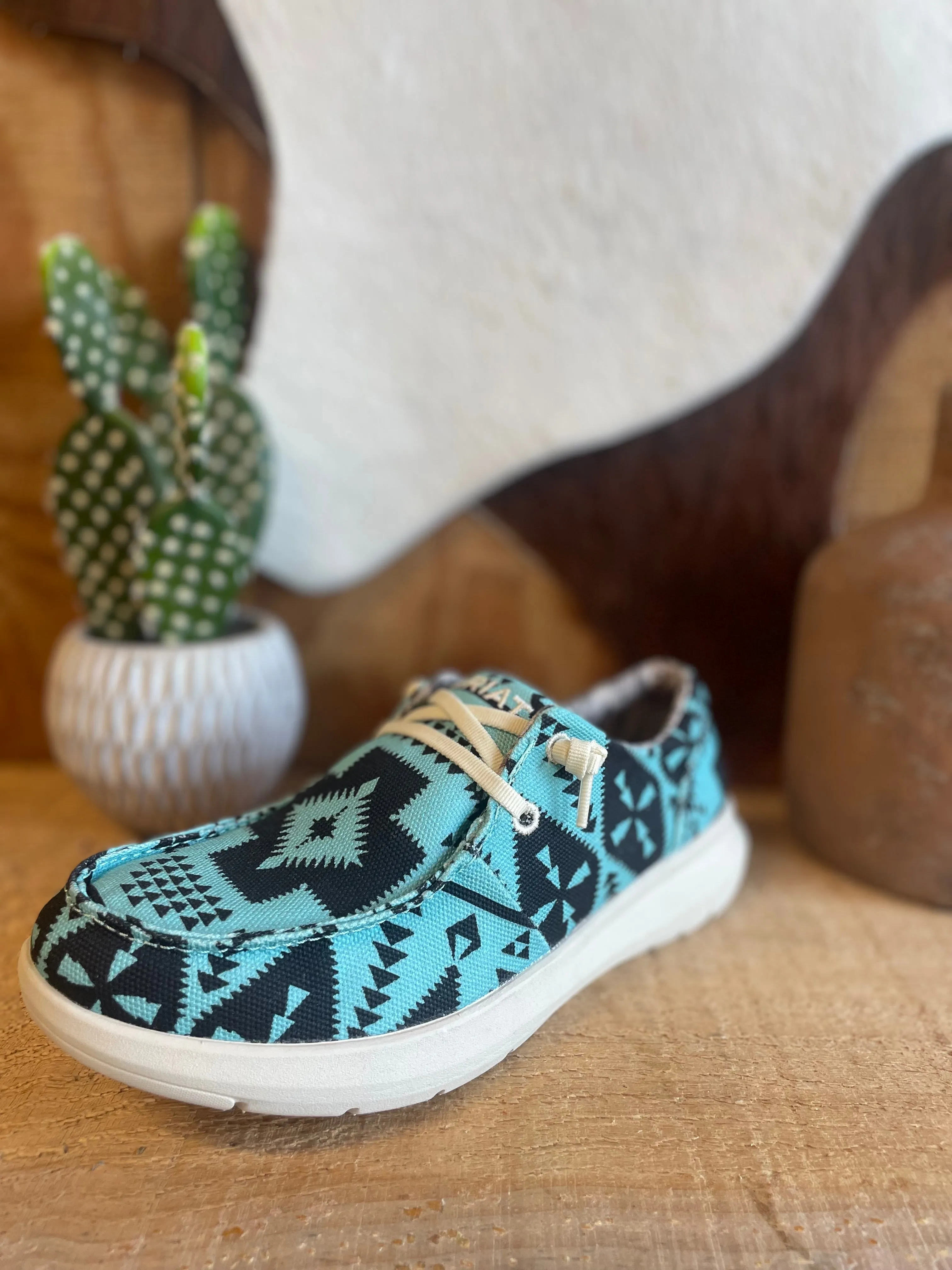 ARIAT WOMEN'S HILO TURQOISE SADDLE BLANKET SHOES