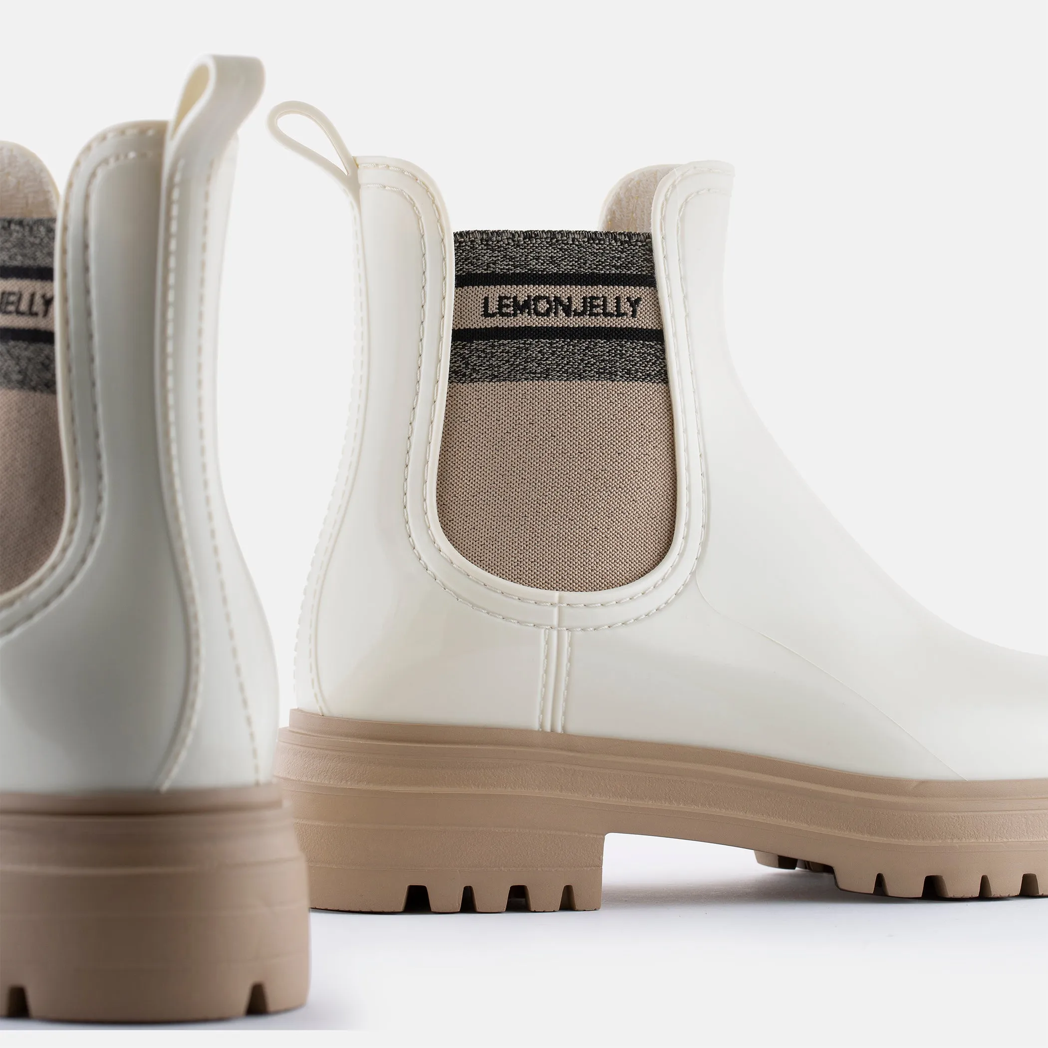Flow Vegan White Boots Low