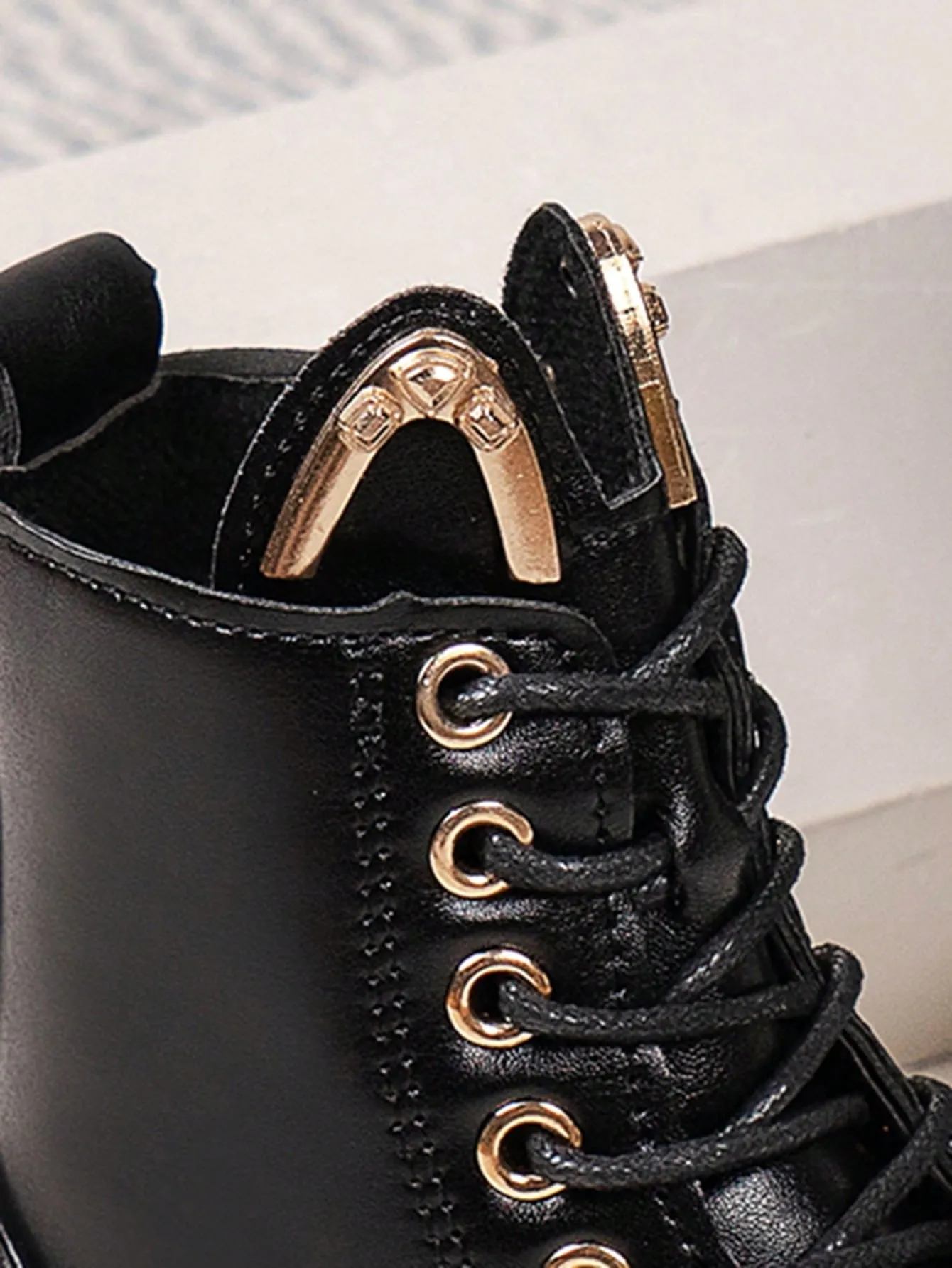 Girls Metal Decor Side Zipper Boots