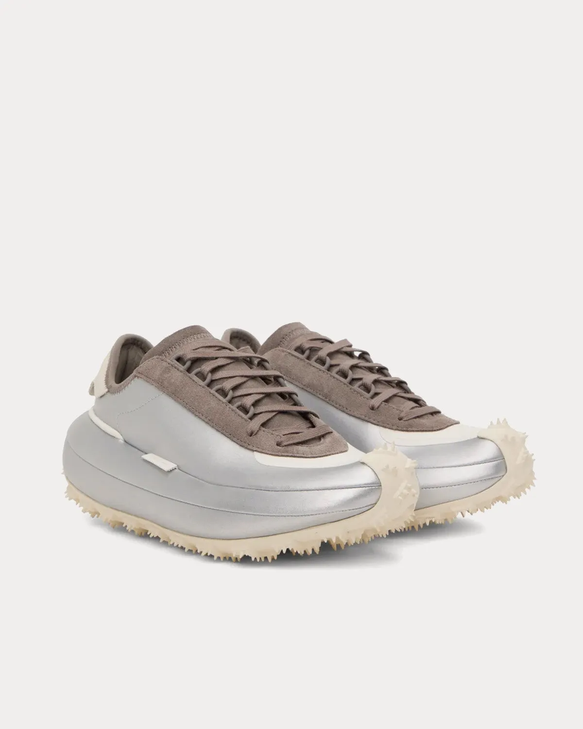 Makura Silver Metallic / Cream White / Core White Low Top Sneakers