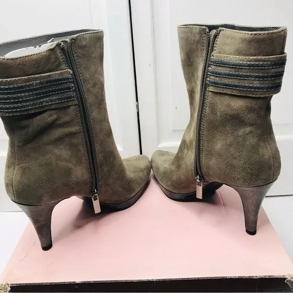 *NEW* BANDOLINO Calluno Gray Suede Heeled Boots Size 9
