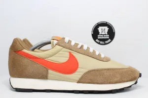 Nike Daybreak Vegas Gold College Orange