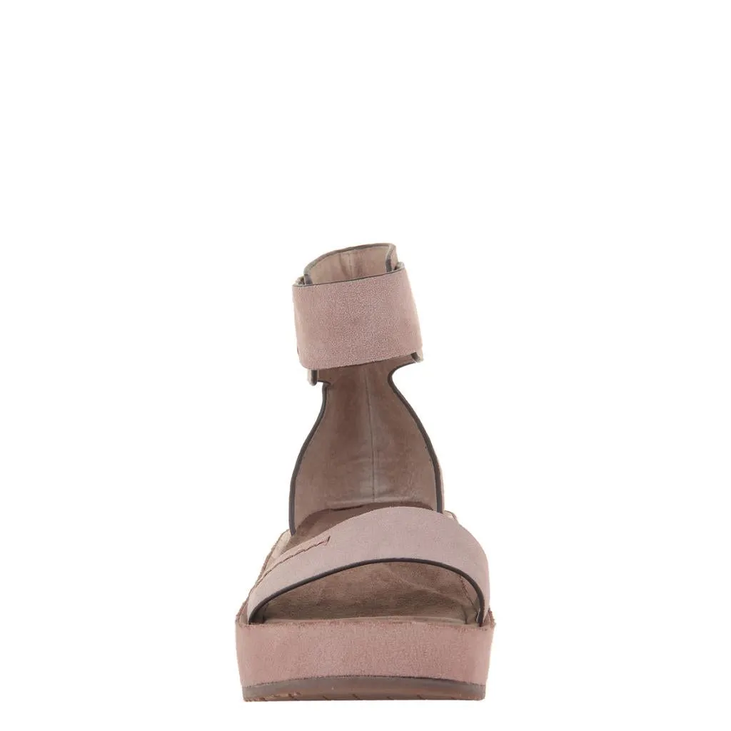 RENZI in PECAN Wedge Sandals