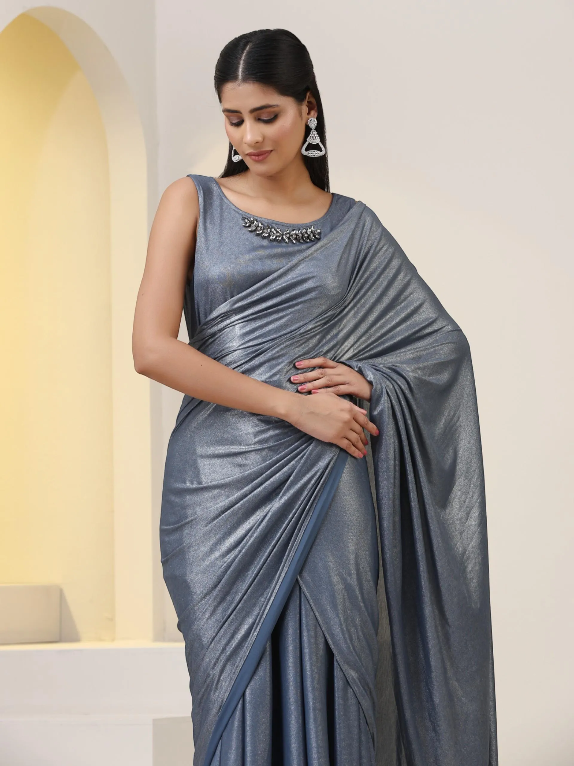 Show Steel-Er Grey Knit Dress Saree