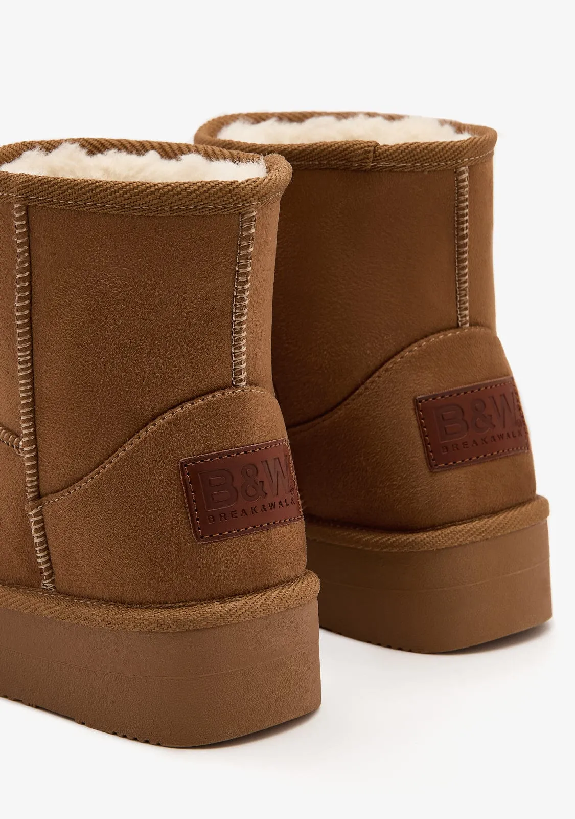 Tan Australian Boots Water Repellent B&W