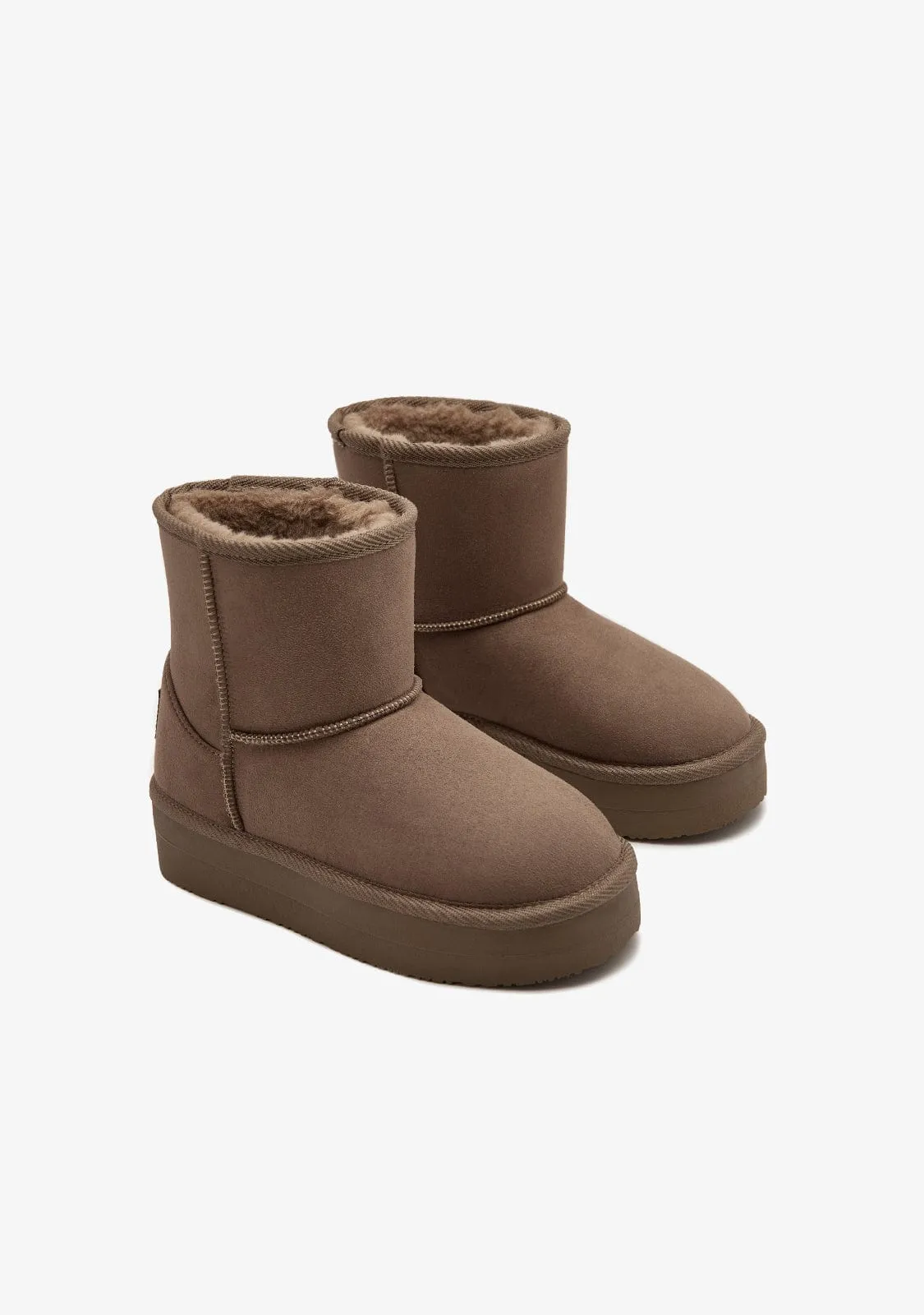 Taupe Australian Boots Water Repellent B&W