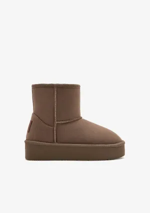 Taupe Australian Boots Water Repellent B&W