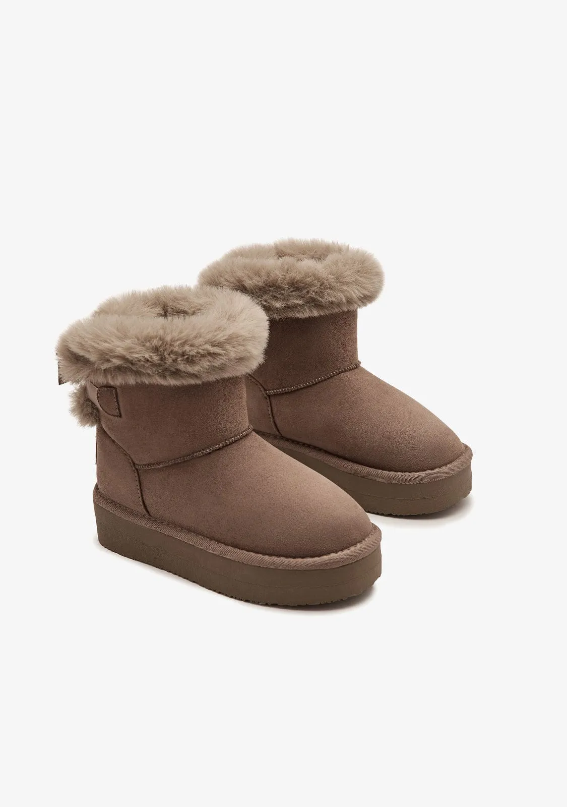 Taupe Fur Australian Boots Water Repellent B&W