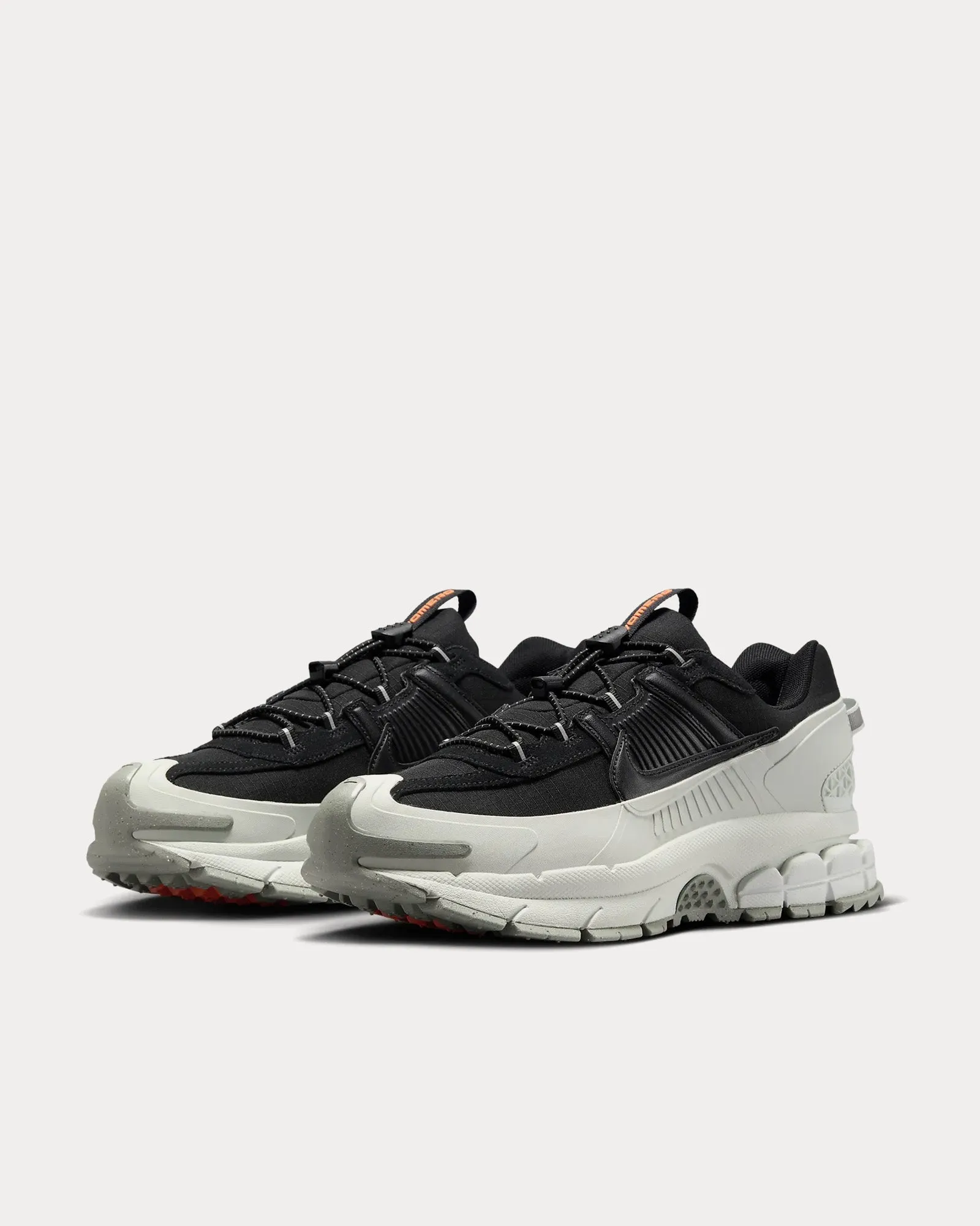 Zoom Vomero Roam Black / Light Silver / Jade Horizon / Black Low Top Sneakers
